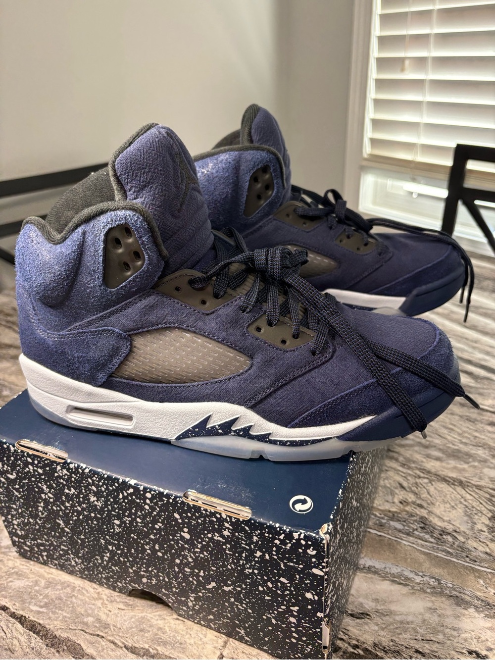 AIR JORDAN RETRO 5 NAVY BLUE SUEDE MENS SIZE 10